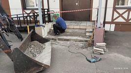 ул. Пионерская д.30, к. 3 ремонт ступеней входной группы