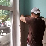 ул. Горького д.43. Устройство керамической плитки в тамбурах, под.3