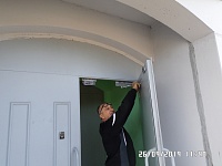 ул. Пионерская, д.30 к.5 - замена доводчика на двери подъезда 2 (запасной выход)