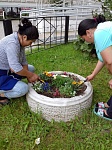 ул.Пионерская д.30 к.8 прополка клумб