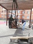 ул. Пионерская, д.30 к.7- ремонт качелей