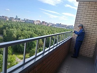ул. Пионерская д.30 к.13 - окраска перил на переходных балконах, первый и второй подъезд