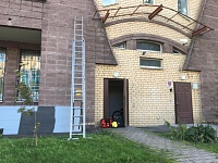 Ремонт козырька д.2А по ул. Циолковского